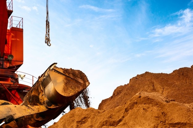 Close-up of a construction site excavator Free Photo