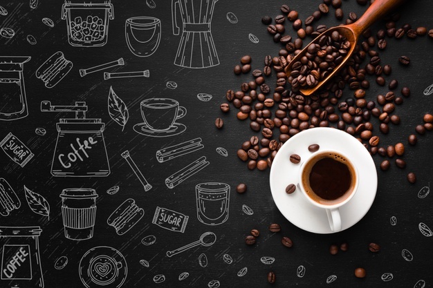 Top view cup of coffee with roasted beans Free Vector