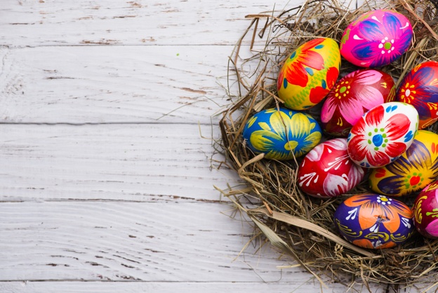 Top View Wooden Surface With Painted Easter Eggs 23 2147601914