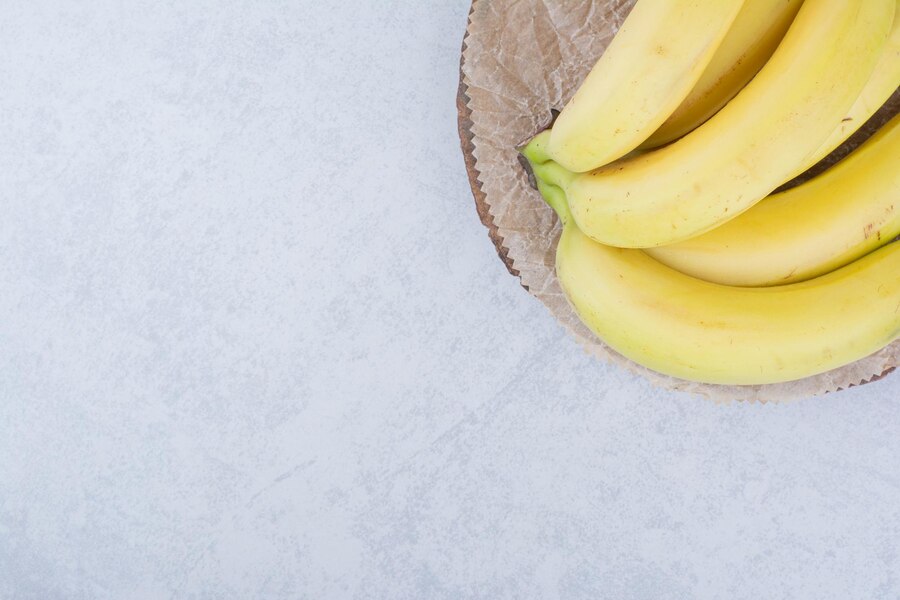 Bunch Ripe Fruit Bananas Wooden Plate High Quality Photo 114579 67632
