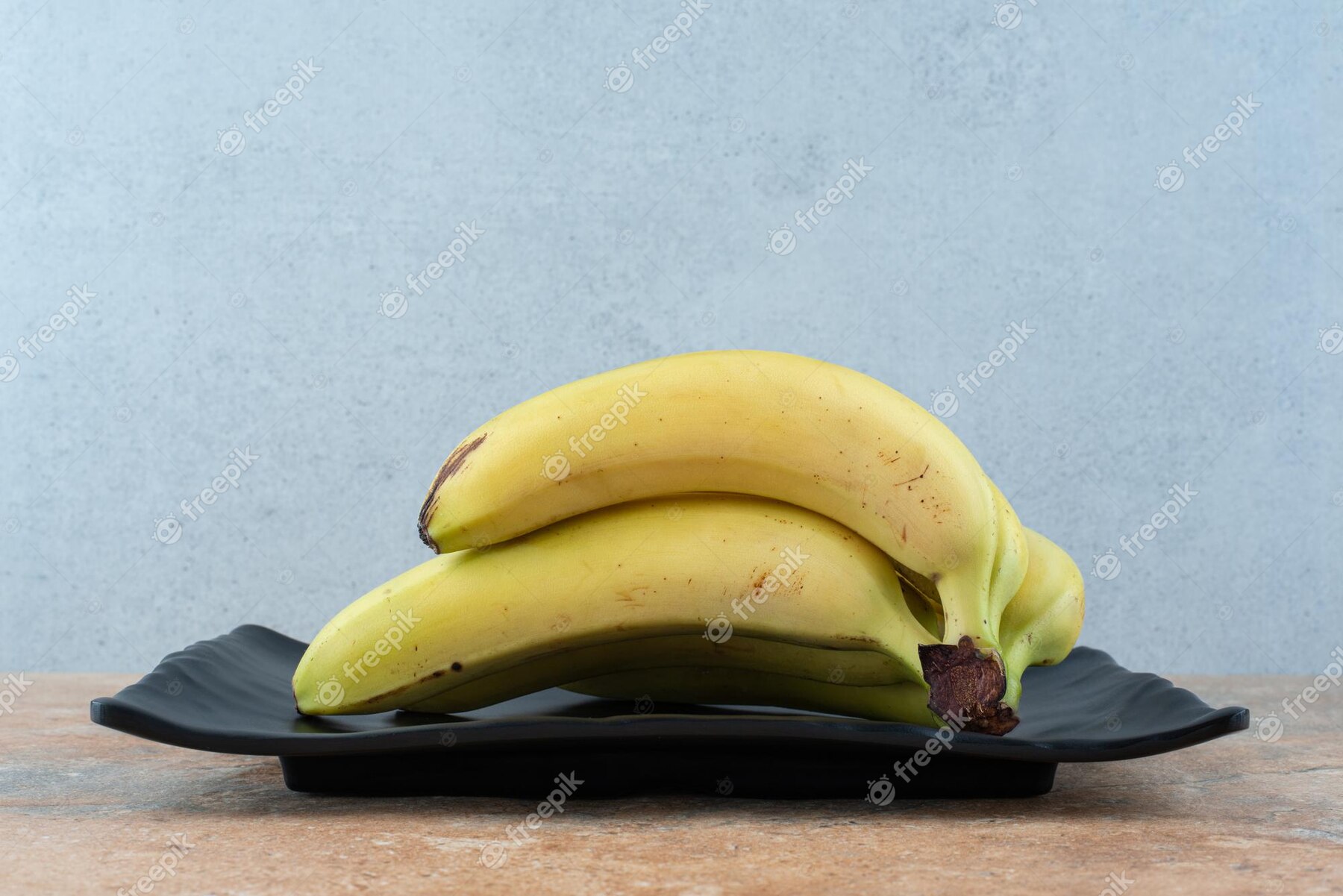 Dark Plate Full Ripe Fruit Bananas Gray 114579 60812