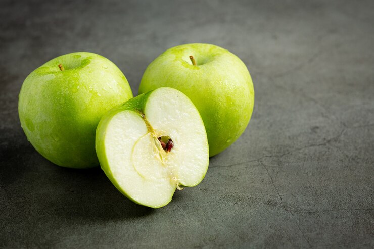 Fresh Green Apples Cut Half Put Dark Background 1150 34462