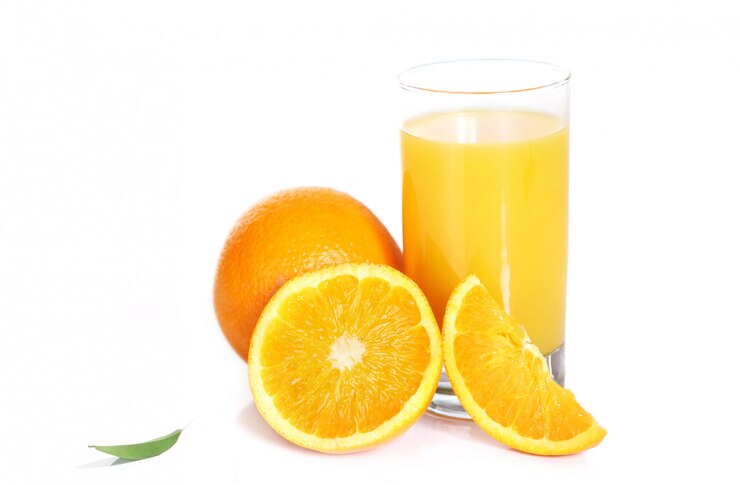 Fresh orange juice Free Photo