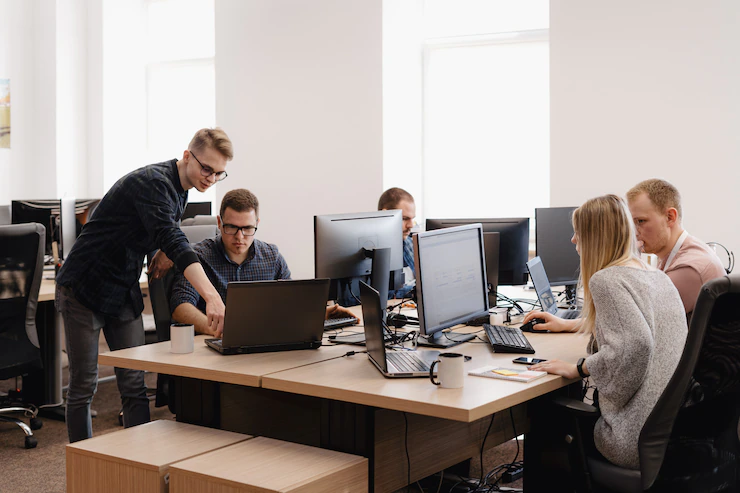 Group Young Business People Working Office 158595 5210
