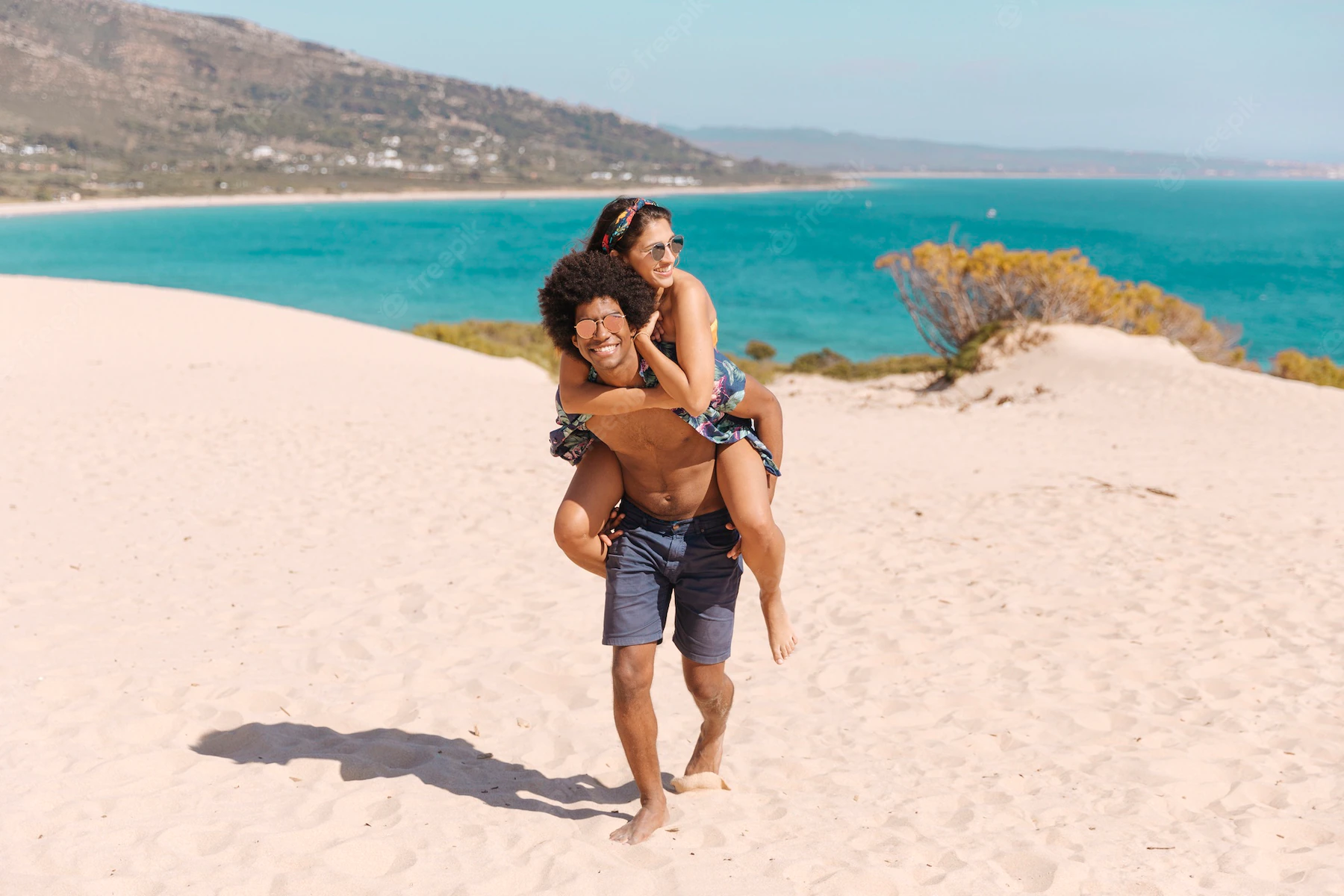Happy Smiling Guy Carrying Girl Back Beach 23 2148142069