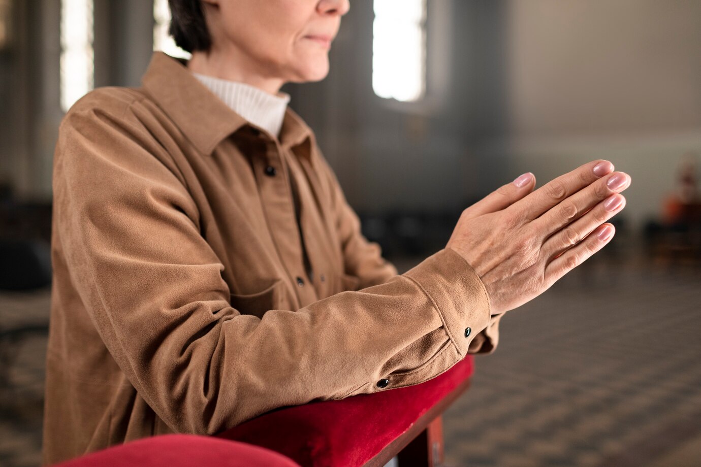 Woman Praying Church 23 2149298347