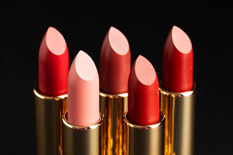 Close up red lipsticks arrangement Free Photo