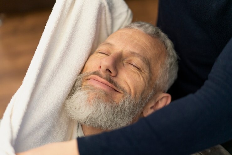 Close Up Smiley Man Hairdresser Shop 23 2149220527