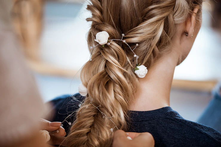 Female Hairdresser Making Hairstyle Blonde Woman Beauty Salon 176420 4456
