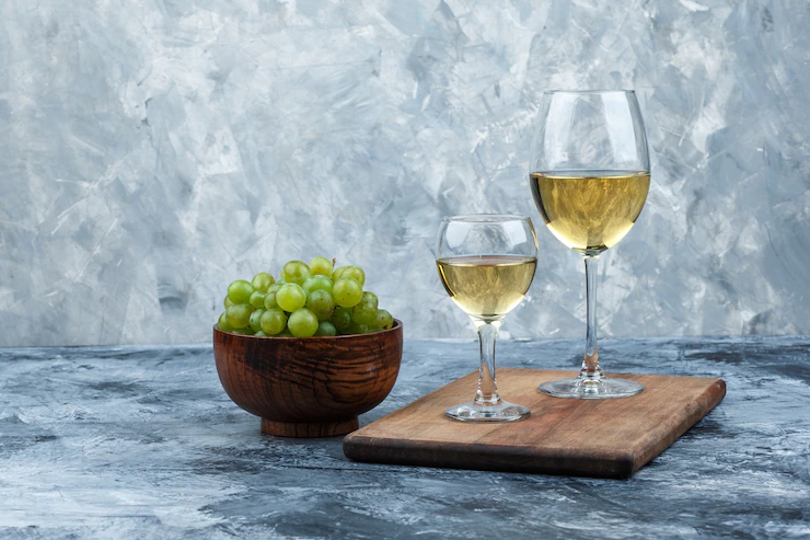 Glasses Whisky Cutting Board With Bowl White Grapes Close Up Dark Light Blue Marble Background 176474 63943