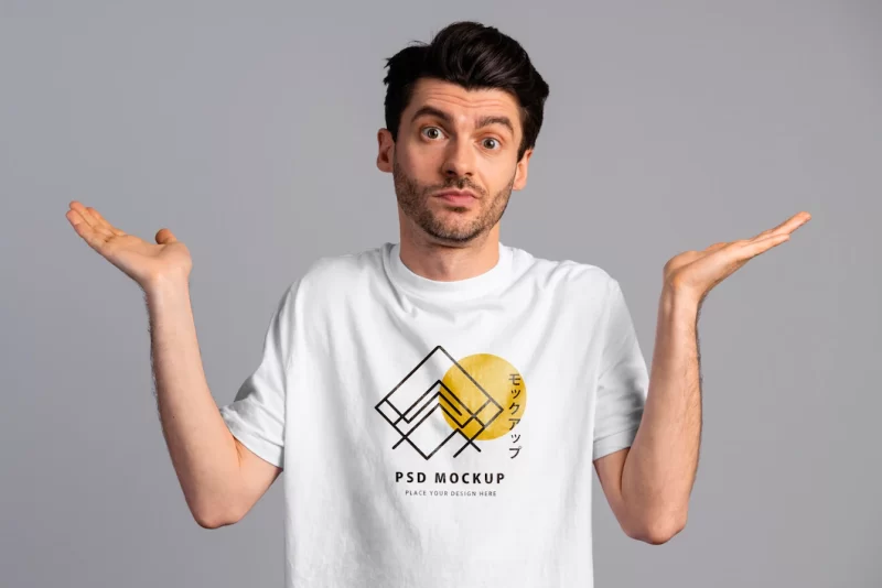 Person with excited expression wearing tshirt mockup Free Psd