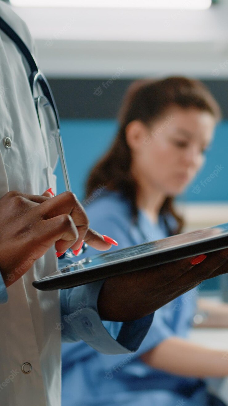 Close Up African American Doctor Using Tablet With Touch Screen Healthcare Information Cabinet Black Medic With White Coat Stethoscope Holding Modern Gadget Medical Care 482257 29373