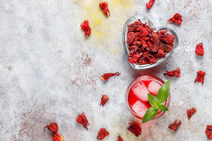 Cold Brew Hibiscus Tea With Ice Basil Leaves 114579 24569