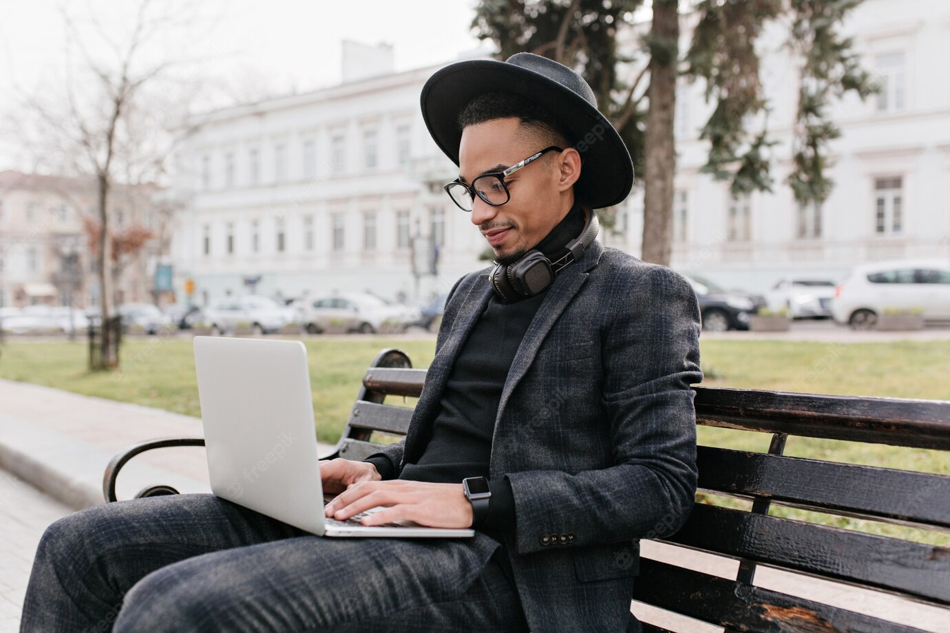 Concentrated Freelance Worker Hat Sitting Park With Computer Outdoor Photo Handsome African Young Man Typing Keyboard Nature 197531 21883