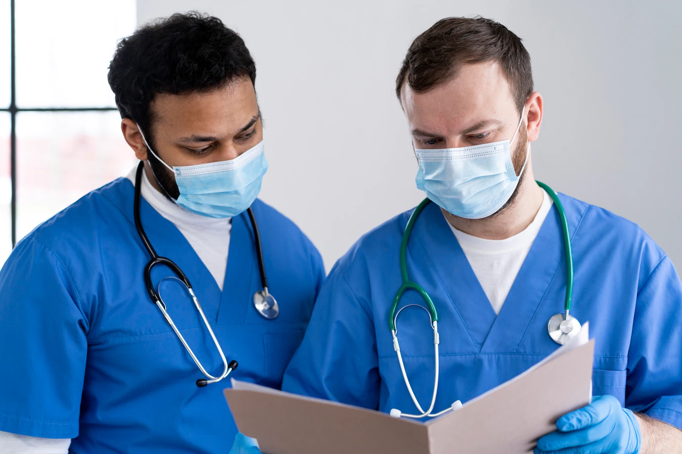 Medium Shot Nurses Working Together 23 2149310022