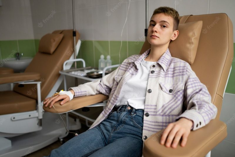 Patient getting chemotherapy treatment Free Photo Patient getting chemotherapy treatment Free Photo