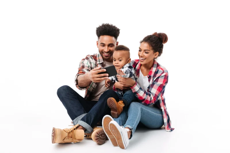 Full length portrait of a happy young African family Free Photo Full length portrait of a happy young African family Free Photo
